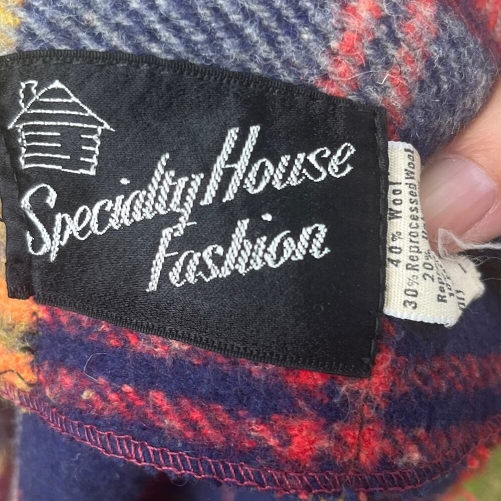 Vintage Red Blue Plaid Wool Blend Cape with Button Closure - Picture 9 of 10